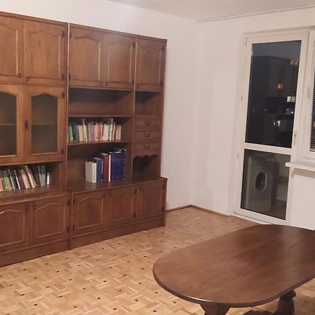Uroczy Apartament Z Bezplatnych Parkingiem Варшава Экстерьер фото